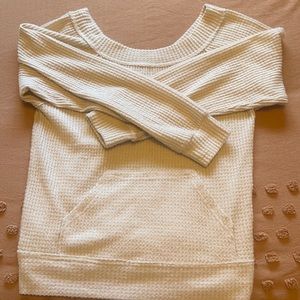 Promesa Sweater with front pocket